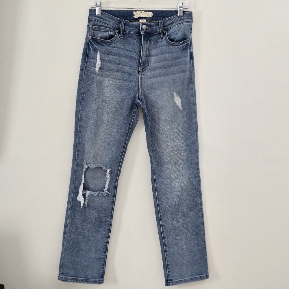 Altar'd State  Straight Leg Distresses SALLY style, Stretch  Jeans Size 7